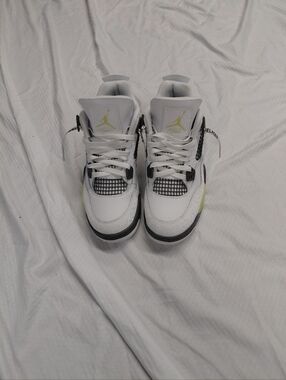 Air Jordan 4 Retro White/Black with Neon Accent